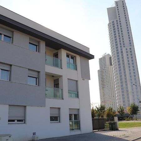 Foxxy Luxury Apartments Szkopje Kültér fotó