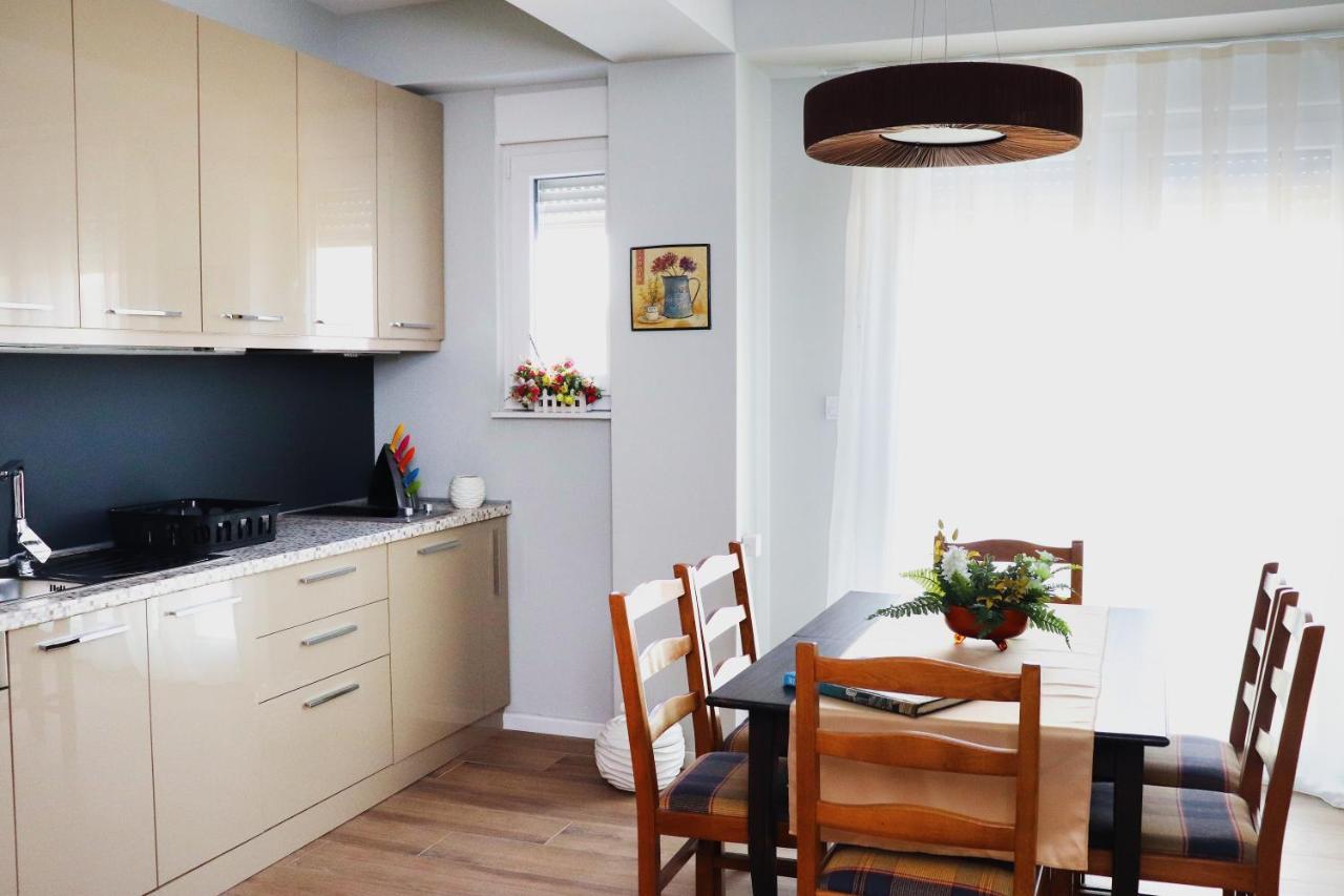 Foxxy Luxury Apartments Szkopje Kültér fotó